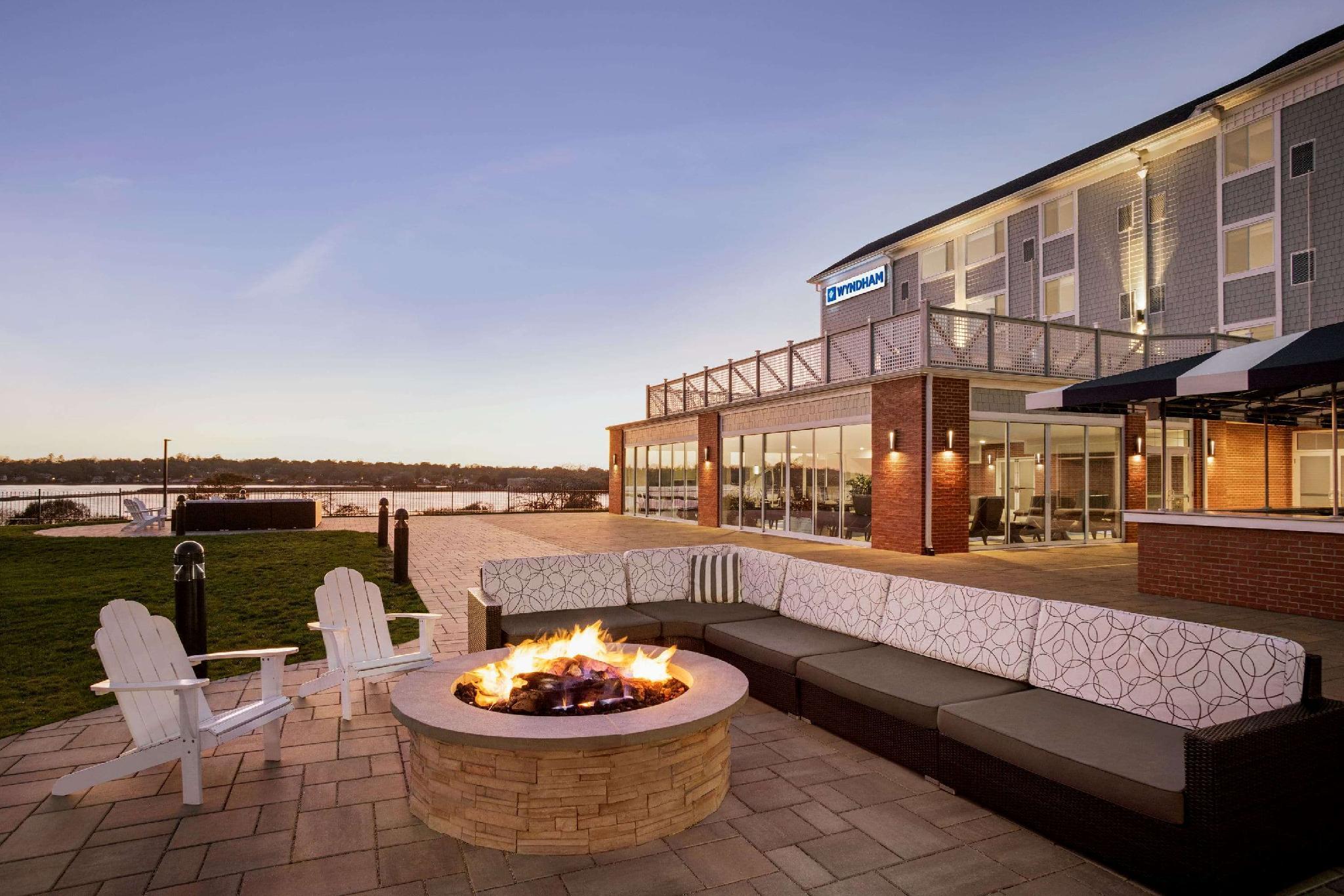 Wyndham Newport Hotel Middletown Exterior foto