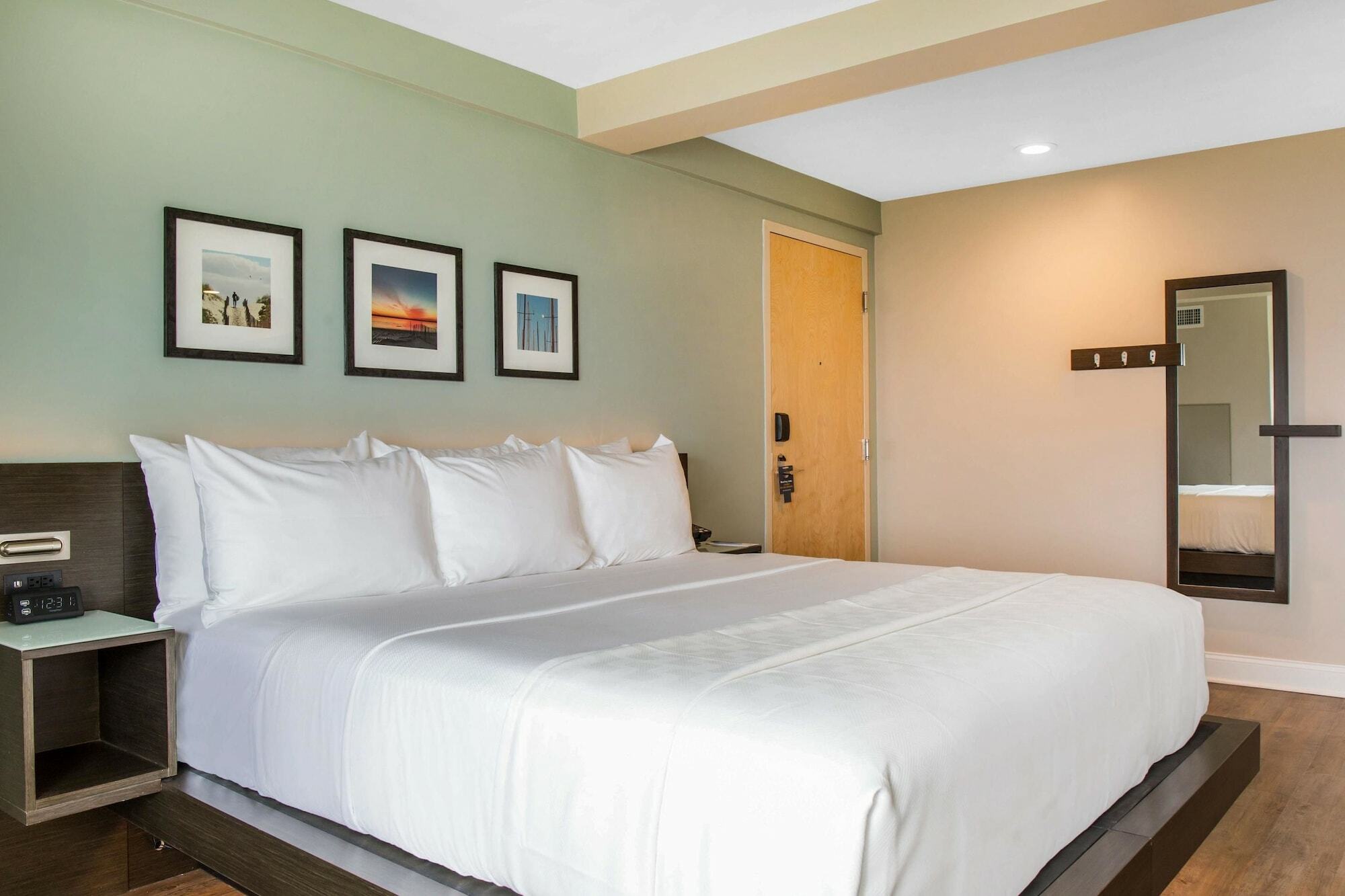 Wyndham Newport Hotel Middletown Exterior foto